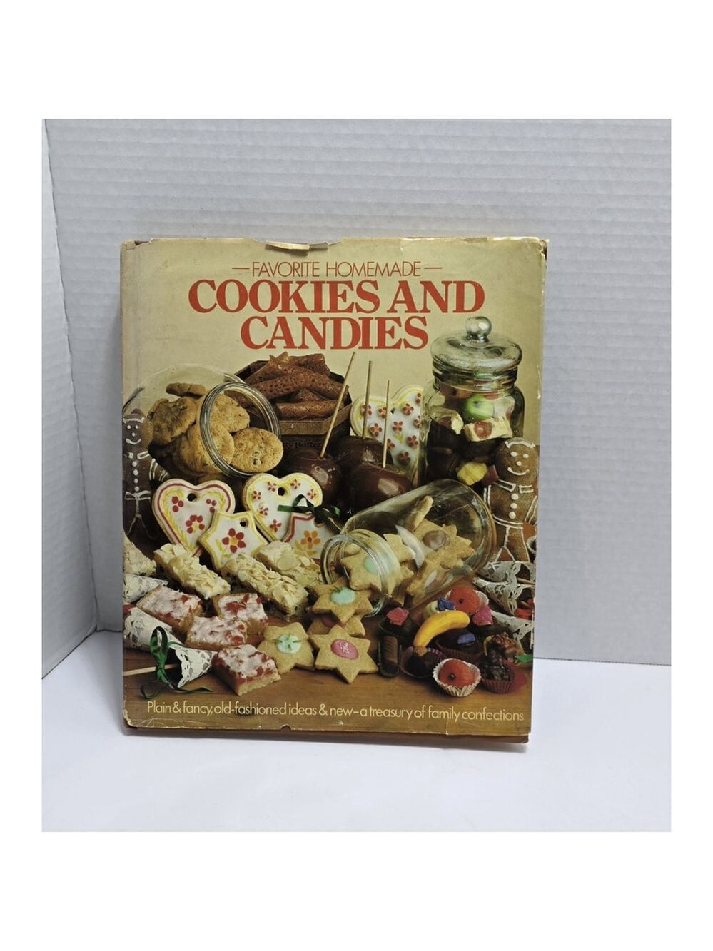 Vtg Favorite Homemade Cookies & Candies Cookbook | 1982 First Printing, Hard Cov